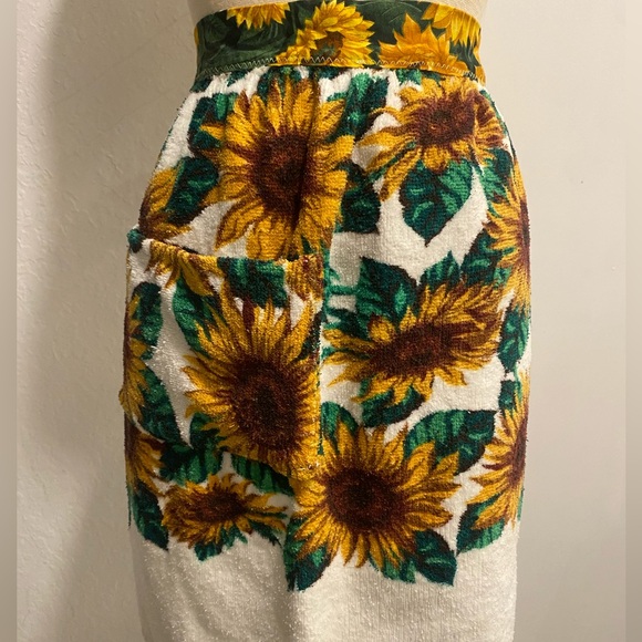 Vintage Dresses & Skirts - Handmade Vintage Sunflower Apron